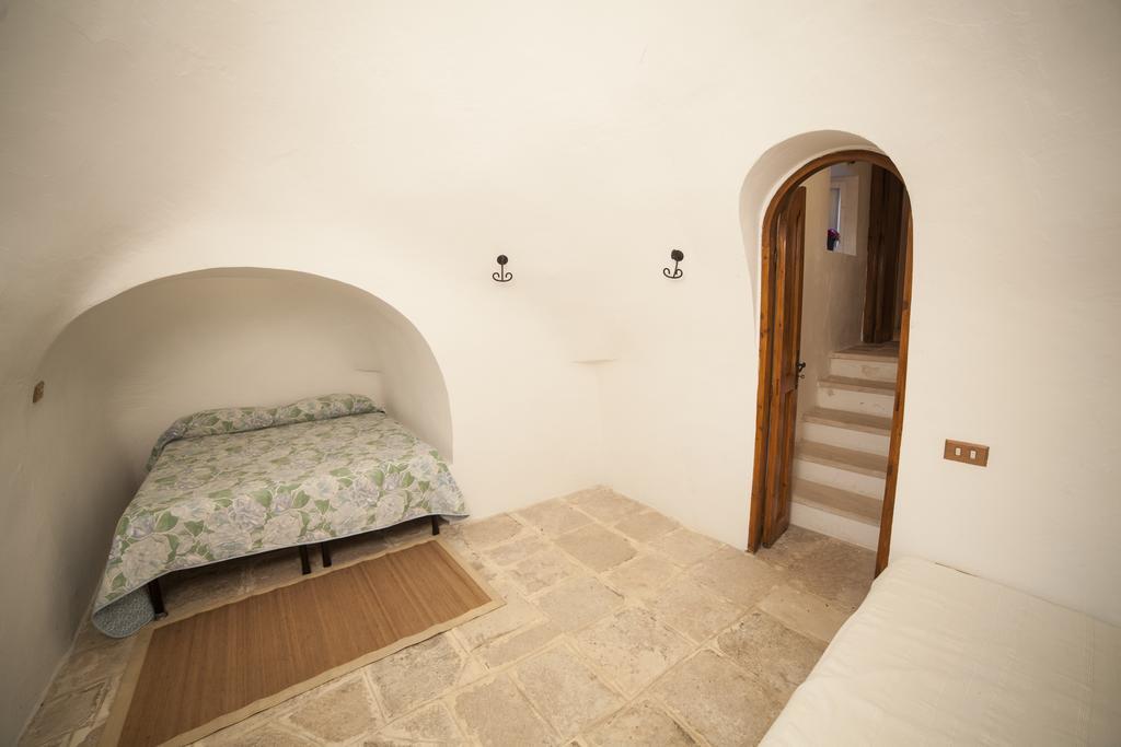 오스투니 Trullo Degli Ulivi 빌라 외부 사진